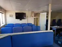 Kapal rondaan untuk dijual