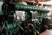 Kapal tinjauan untuk dijual