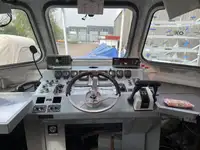 Kapal rondaan untuk dijual