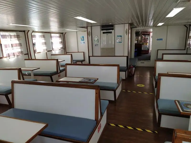 Kapal pelayaran untuk dijual