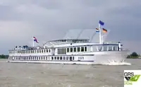 Kapal pelayaran untuk dijual