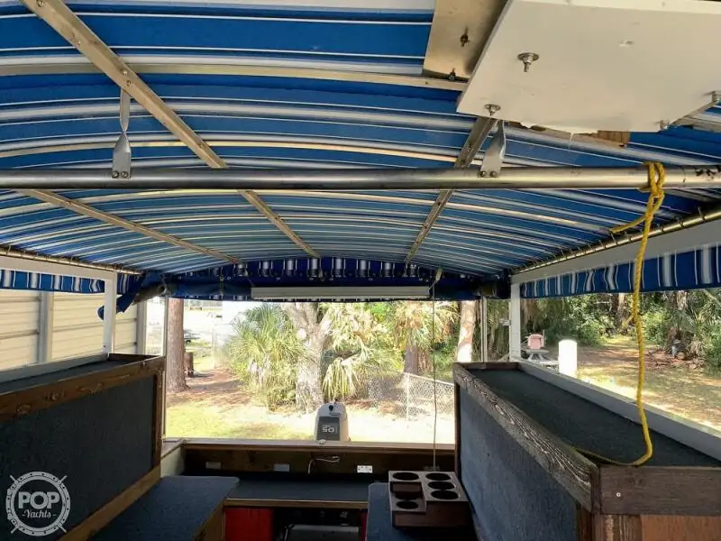 Kapal pelayaran untuk dijual