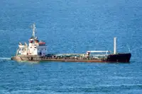 Oil/Chemical tanker untuk jualan