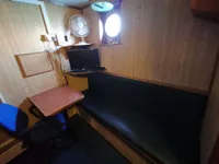 Kapal bekalan untuk dijual