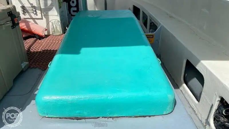 Kapal pelayaran untuk dijual