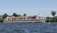 Kapal pelayaran untuk dijual
