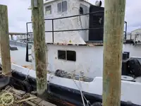 Kapal bekalan untuk dijual