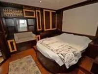 Yacht untuk dijual