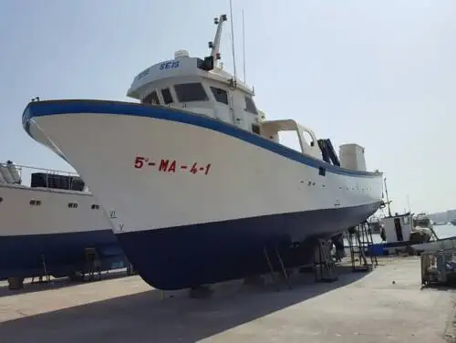 Kapal kerja untuk dijual