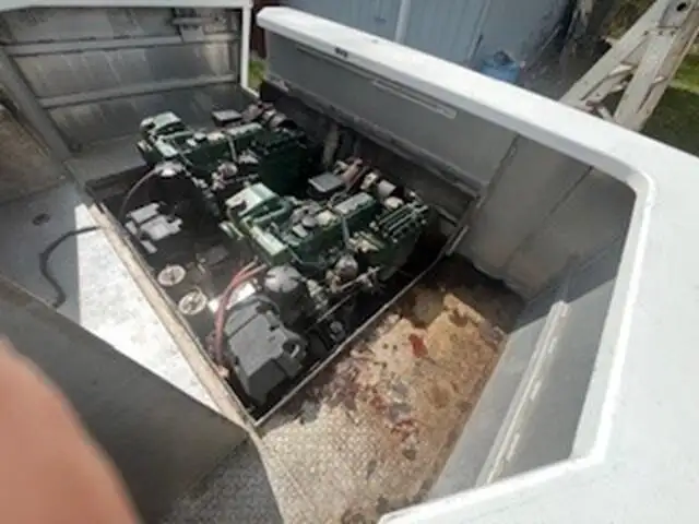 Kapal kerja untuk dijual