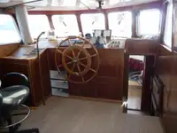 Kapal rondaan untuk dijual