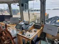 Kapal kerja untuk dijual