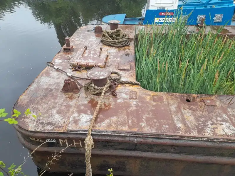 Tongkang untuk dijual