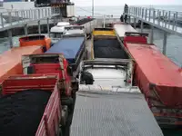 Kapal pelayaran-feri untuk dijual