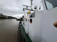 Kapal kerja untuk dijual