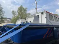 Kapal rondaan untuk dijual