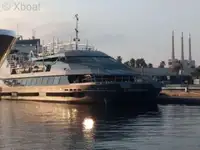 Kapal pelayaran untuk dijual