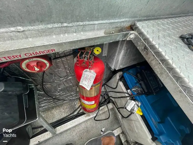 Kapal pelayaran untuk dijual