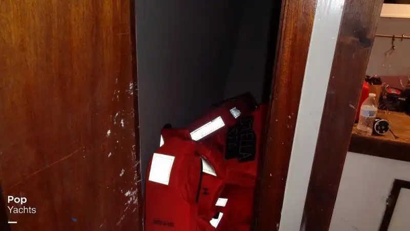 Kapal feri untuk dijual