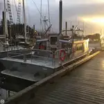 Kapal anak kapal untuk dijual