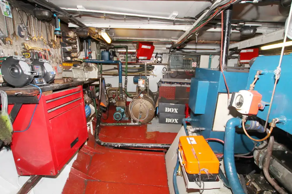 Yacht untuk dijual