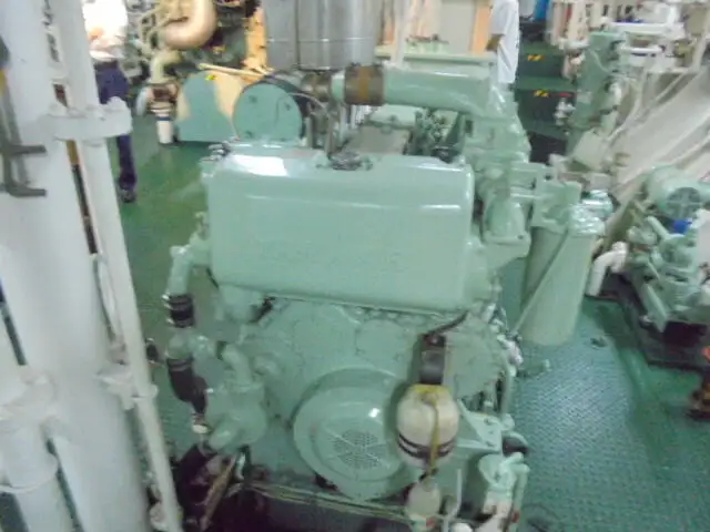Kapal rondaan untuk dijual