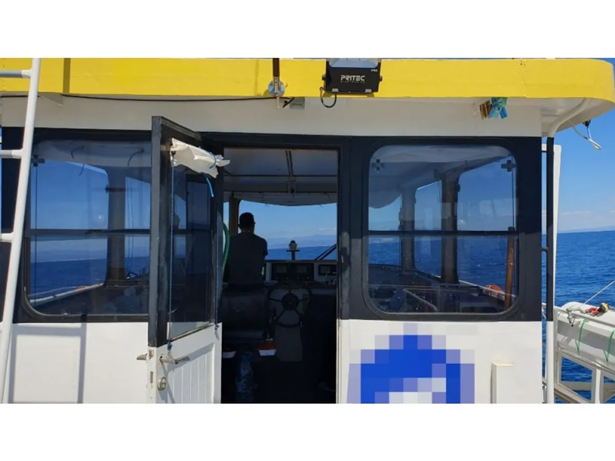 Kapal tinjauan untuk dijual