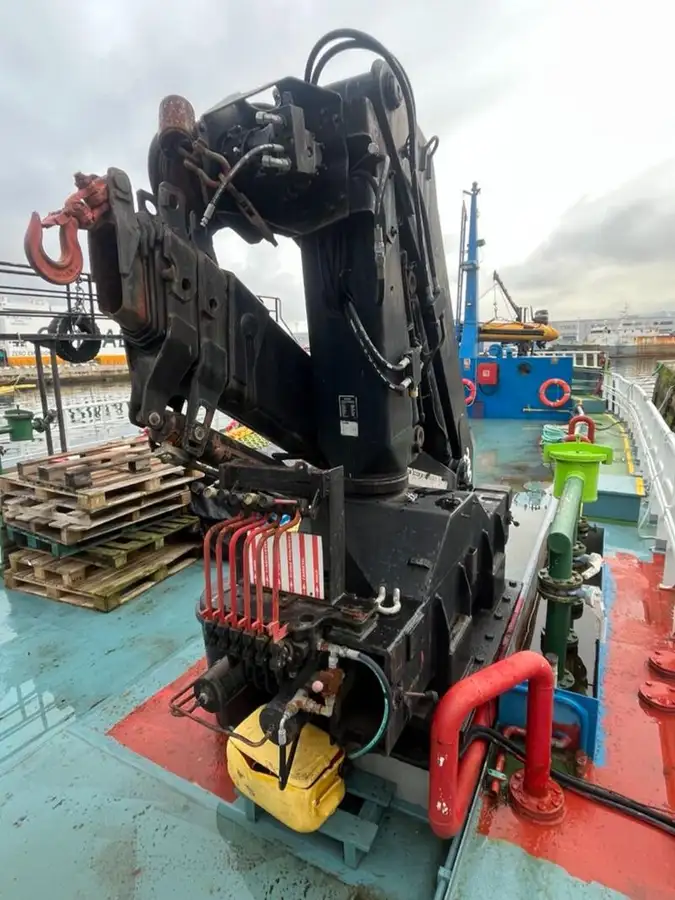 Kapal kerja untuk dijual