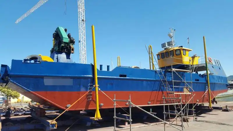 Kapal kerja untuk dijual
