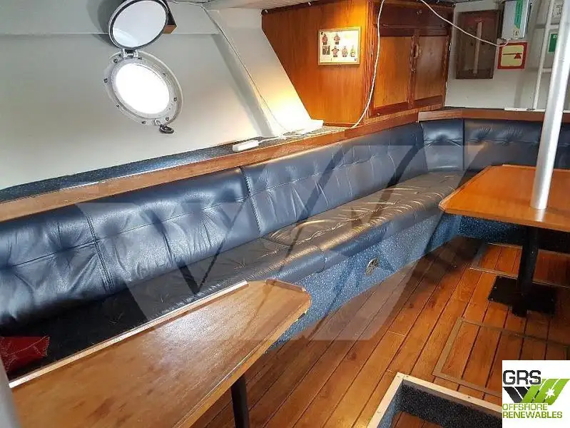 Kapal penginapan untuk dijual