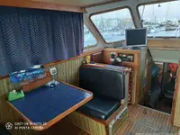 Kapal tinjauan untuk jualan