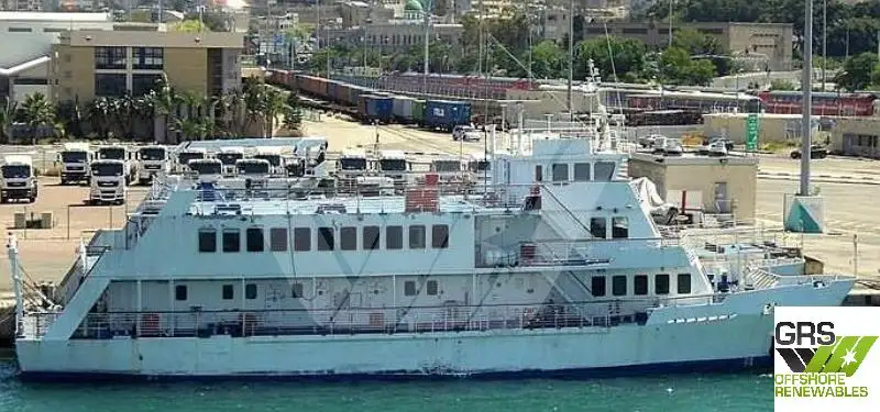 Kapal penumpang untuk dijual