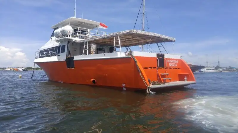 Kapal anak kapal untuk dijual