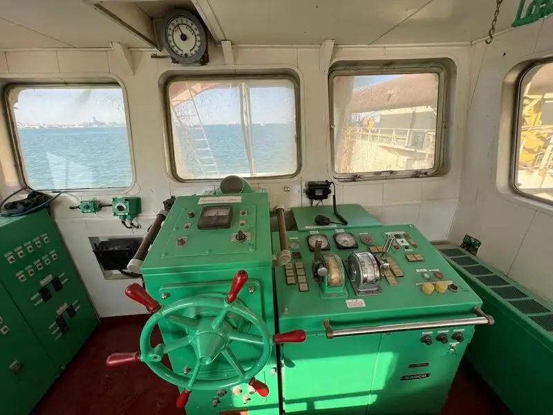 Kapal kerja untuk dijual
