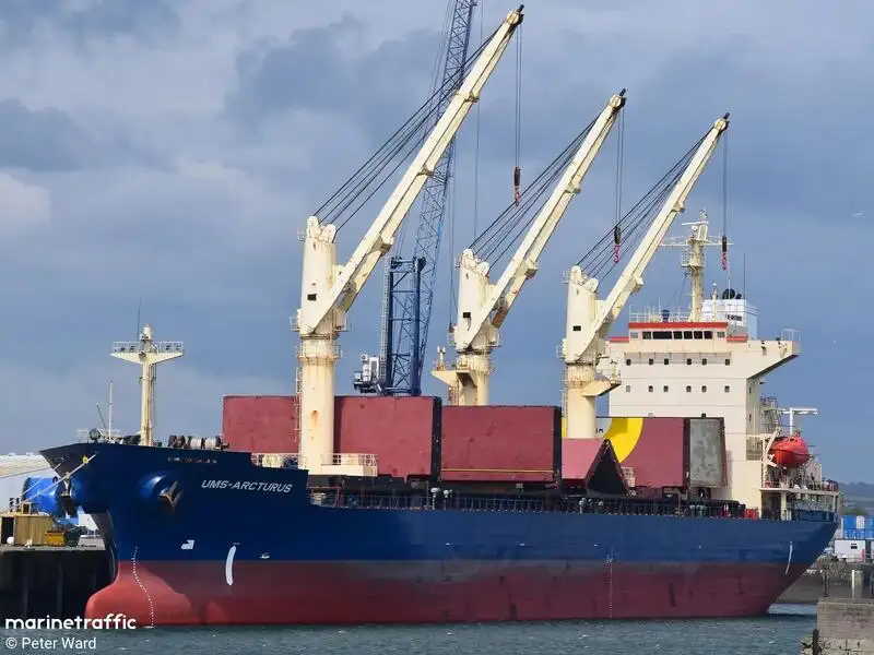 Kapal pengangkut pukal untuk dijual