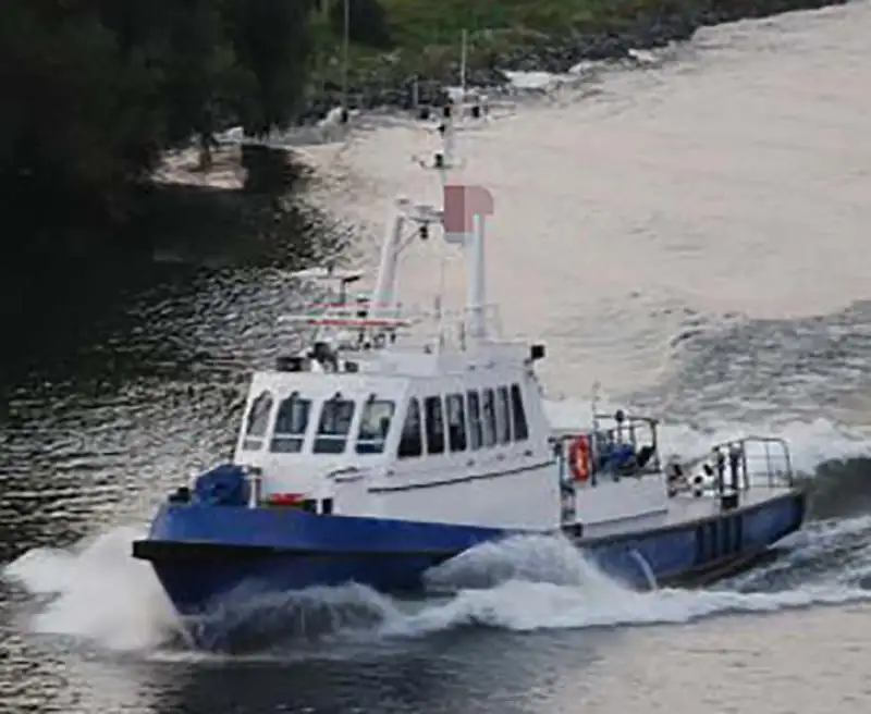 Kapal rondaan untuk dijual