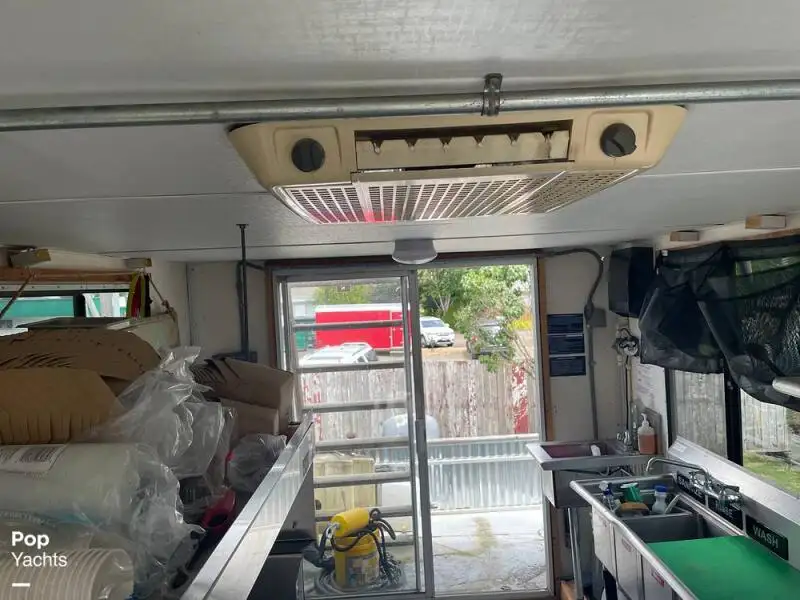Kapal layar untuk dijual