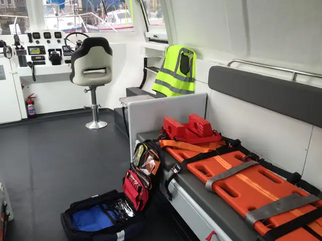 Kapal penyelamat untuk dijual