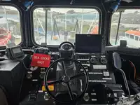 Kapal penyelamat untuk dijual
