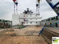 Kapal penginapan untuk dijual