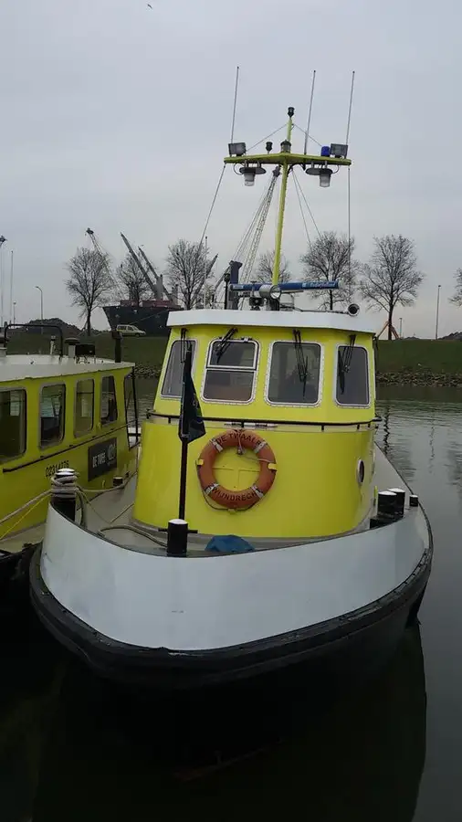 Kapal rondaan untuk dijual