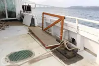 Kapal feri untuk dijual