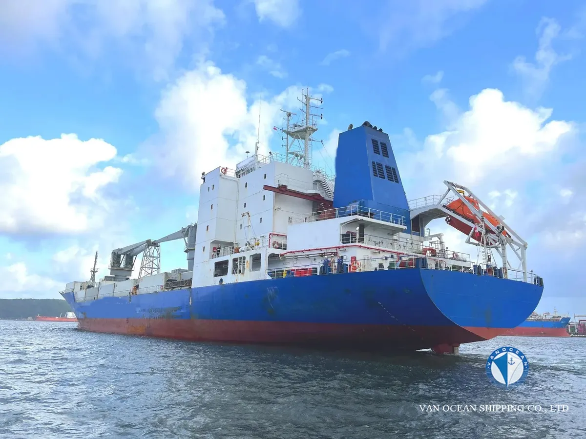 Kapal peti sejuk untuk dijual