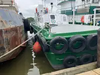 Kapal anak kapal untuk dijual