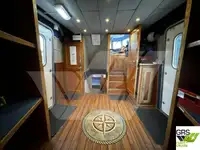 Kapal pelayaran untuk dijual