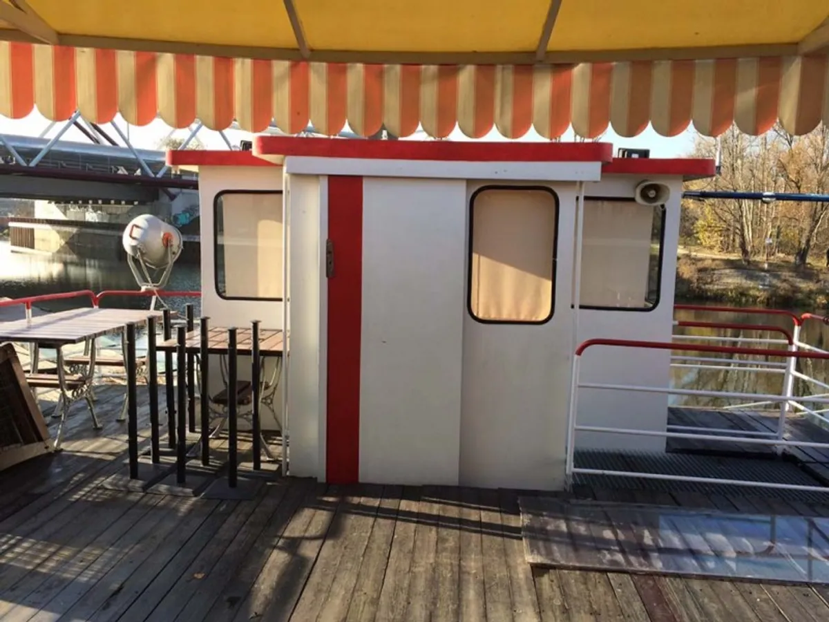 Kapal kontena untuk dijual