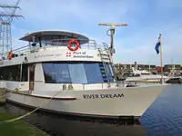 Kapal penumpang untuk dijual