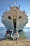 Kapal pelayaran untuk dijual