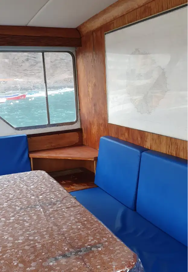 Kapal pelayaran untuk dijual