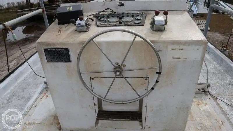 Kapal rondaan untuk dijual